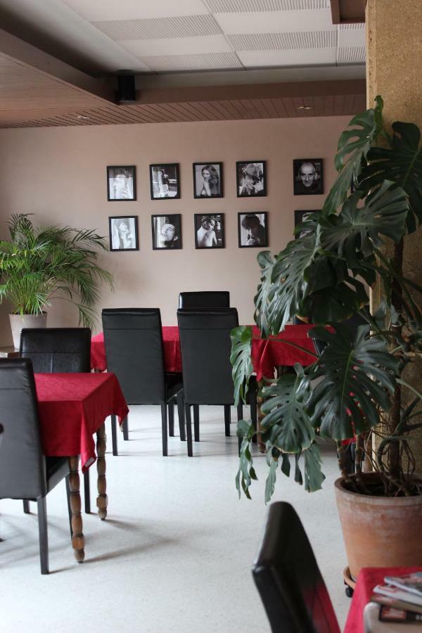Hotel Le Valaurie Saint-Nazaire  Eksteriør billede